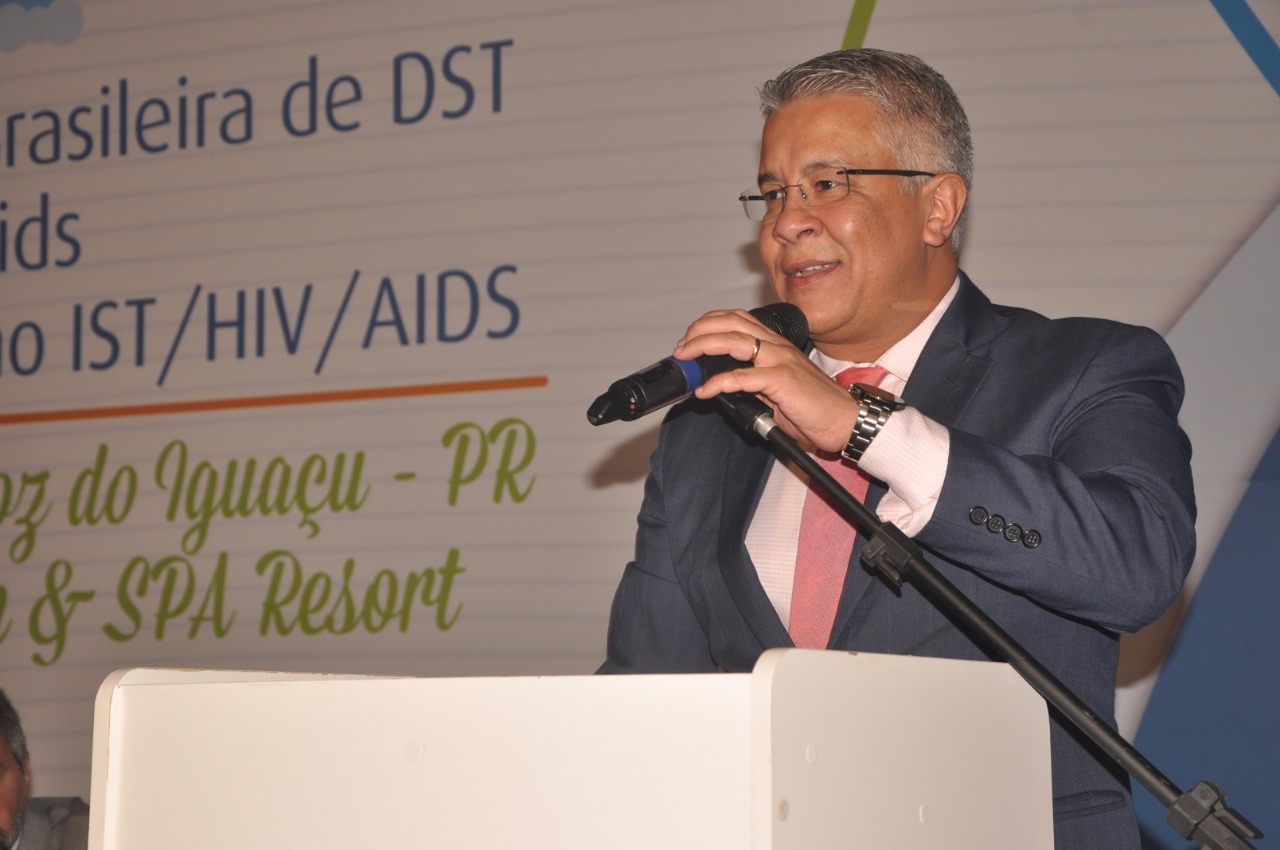 Duas cidades brasileiras já eliminaram a transmissão do HIV de mãe para filho