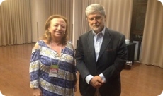 Embaixador Celso Amorim recebe diretora do DDAHV em encontro informal