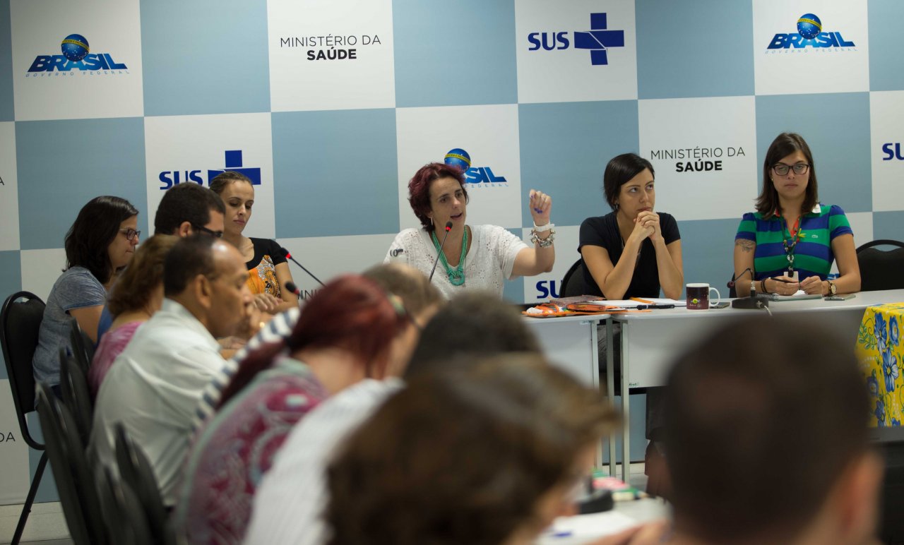 Primeira Roda de Conversa do ano debate o monitoramento clínico do HIV