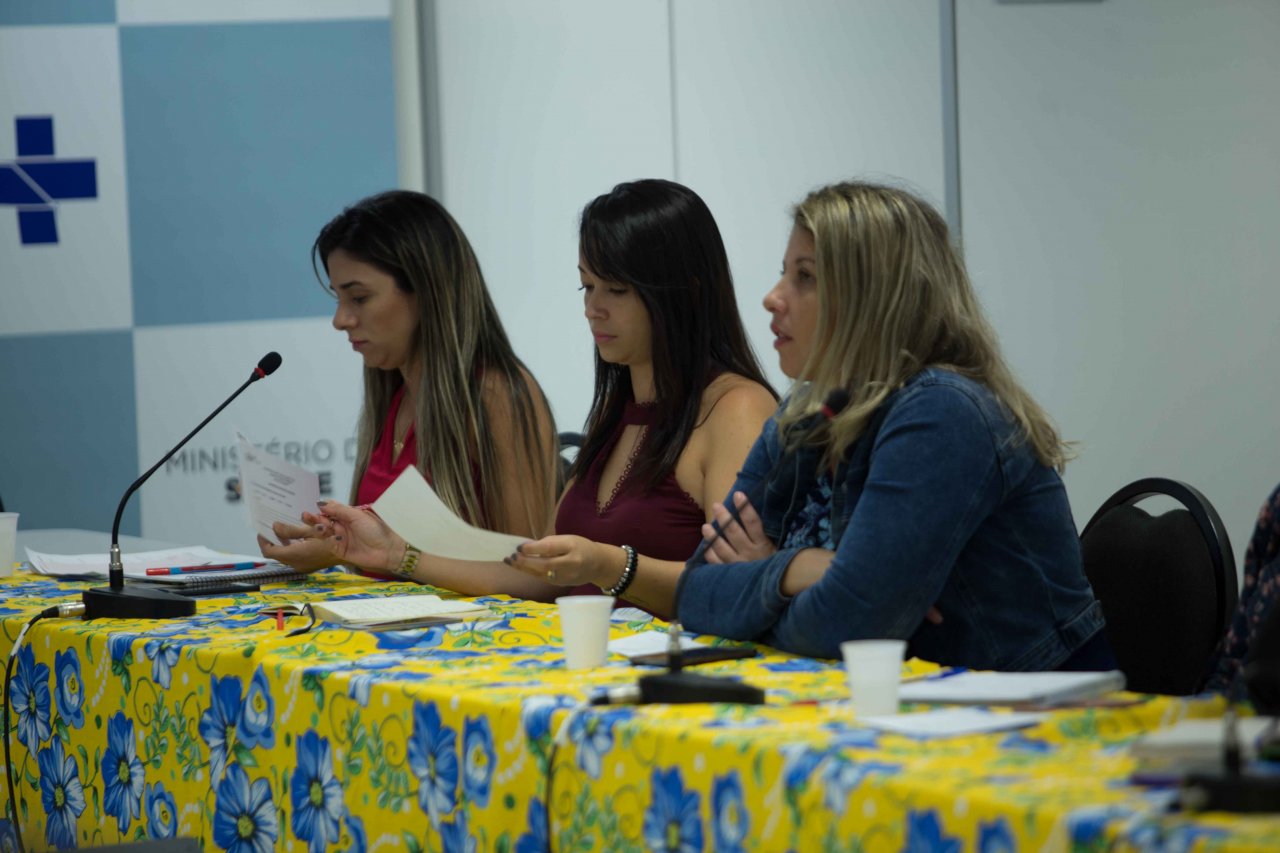 Primeira Roda de Conversa do ano debate o monitoramento clínico do HIV