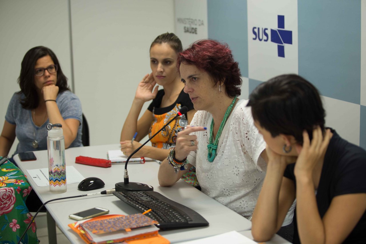 Primeira Roda de Conversa do ano debate o monitoramento clínico do HIV