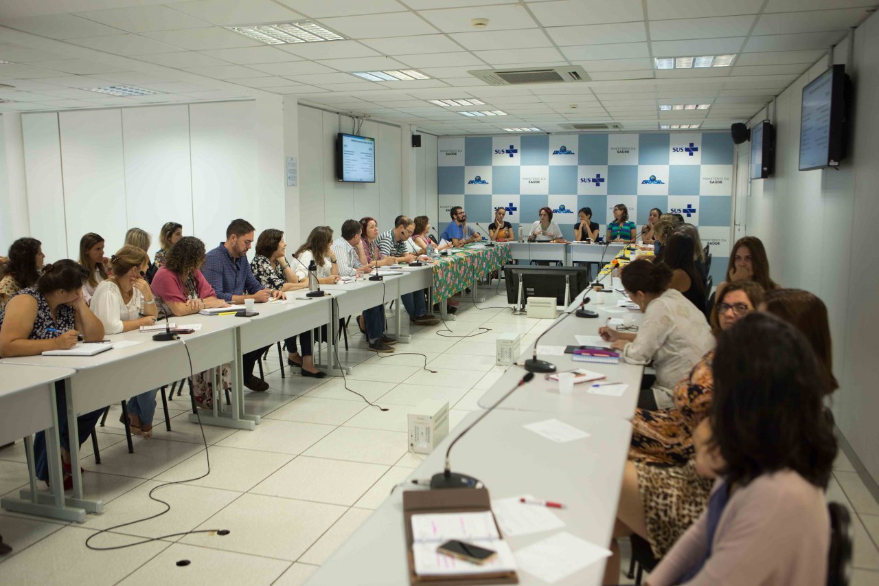 Primeira Roda de Conversa do ano debate o monitoramento clínico do HIV