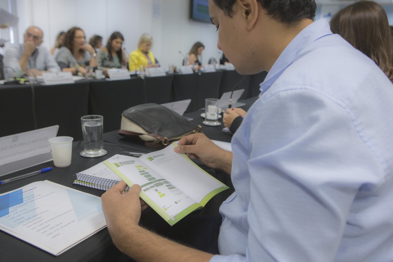 Reunião - Apresentação dos resultados preliminares da pesquisa de HIV/HV/sífilis em Conscritos 2016